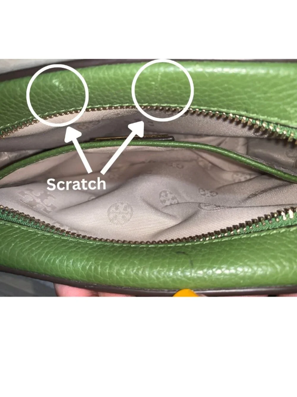 Tory Burch Thea Camera Bag in Pebbled Leather - Green - Pre-Loved